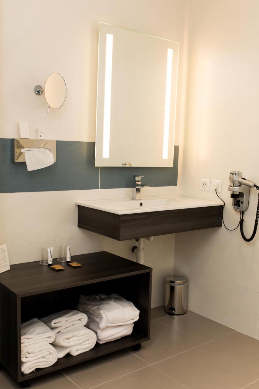 Hotel Le Domaine Des Oliviers Pierrelatte